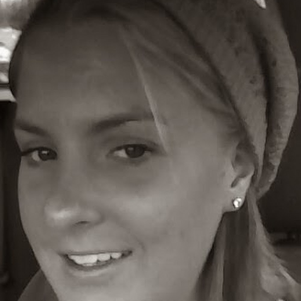 Meet your Posher, Justina